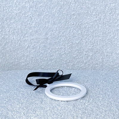 Christmas ornament flat circle white/black